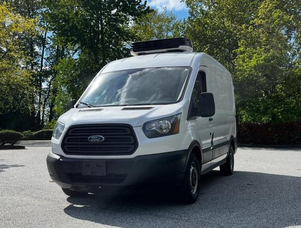 2015 Ford Transit 150 Cargo Van Reefer with 148-inch Wheel Base image 4