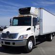 2009 Hino 268 20 Foot Reefer Cube Van Diesel Power Tailgate Hydraulic Brakes thumbnail image 4
