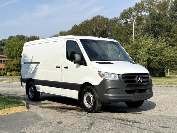 2021 Mercedes-Benz Sprinter 2500 Low Roof Cargo Van Diesel image 1