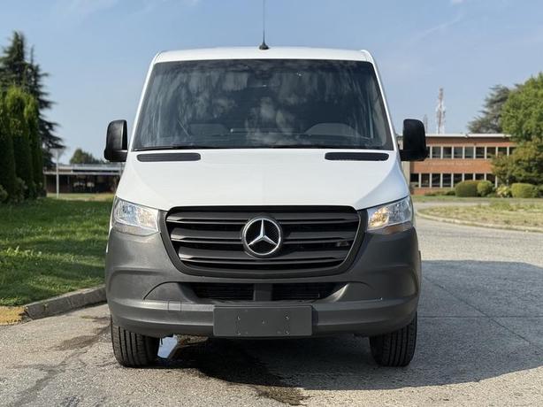 2021 Mercedes-Benz Sprinter 2500 Low Roof Cargo Van Diesel image 3