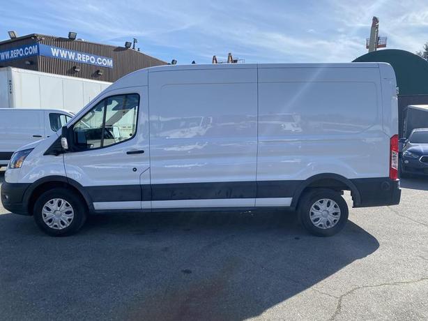 2022 Ford Transit 350 Van Medium Roof 130-inches WheelBase Electric image 2