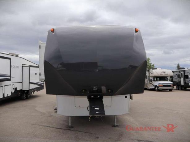 Used 2012 Dutchmen RV Denali 290RKS image 2