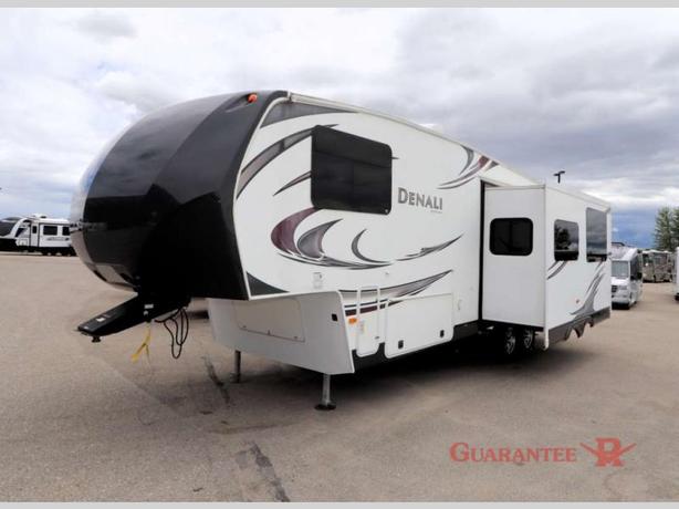 Used 2012 Dutchmen RV Denali 290RKS image 3