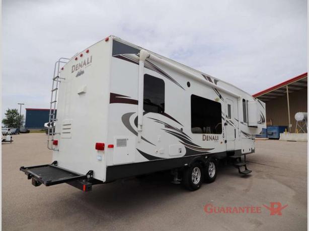 Used 2012 Dutchmen RV Denali 290RKS image 4