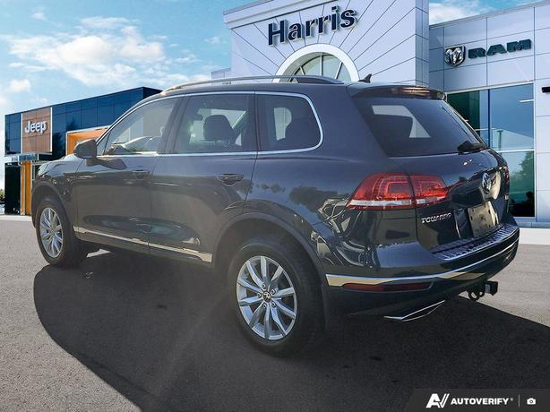 2015 Volkswagen Touareg Comfortline | Low Km's | No Reported Accidents! image 4