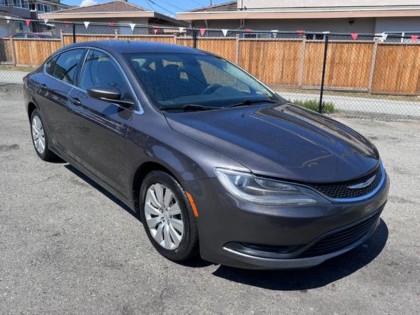 2016 Chrysler 200 LX - Local BC Car, Push Button Start, A/C image 7