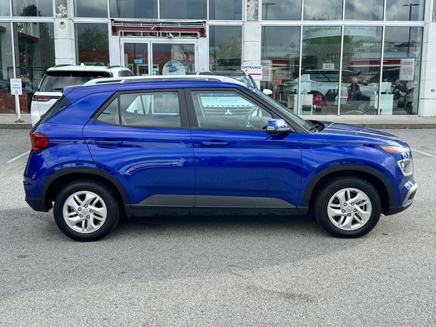 2022 Hyundai Venue - Apple CarPlay, Android Auto, Heated Seats image 4