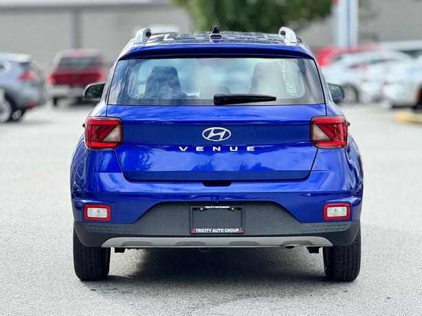 2022 Hyundai Venue - Apple CarPlay, Android Auto, Heated Seats image 6