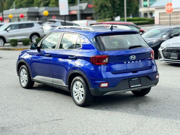 2022 Hyundai Venue - Apple CarPlay, Android Auto, Heated Seats image 7
