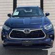 2021 Toyota Highlander XLE thumbnail image 2