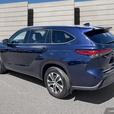 2021 Toyota Highlander XLE thumbnail image 4