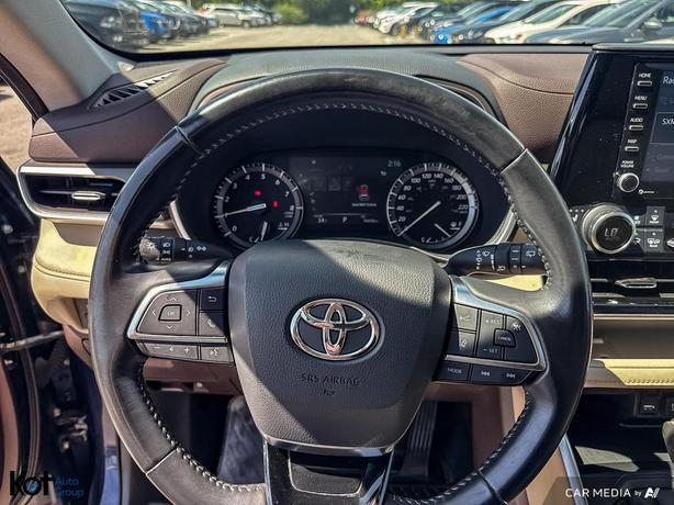2021 Toyota Highlander XLE image 7