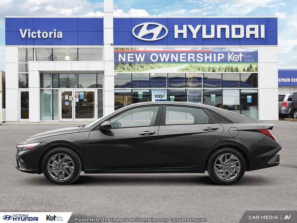 2025 Hyundai Elantra Preferred demo image 3