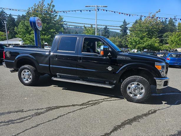2013 Ford  Super Duty F-350 SRW Pickup King Ranch image 2