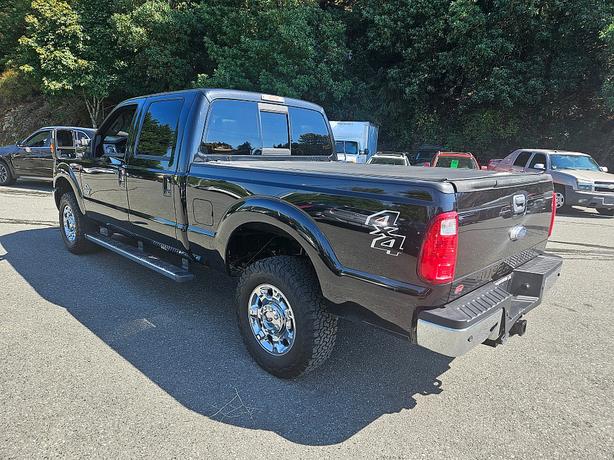2013 Ford  Super Duty F-350 SRW Pickup King Ranch image 3