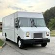 2015 Ford E-450 Econoline Super Duty 20 Foot Step Van with Rear Shelving thumbnail image 2