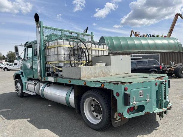 2003 Freightliner FL112 Flat Deck fuel truck  Diesel Air Brakes image 3