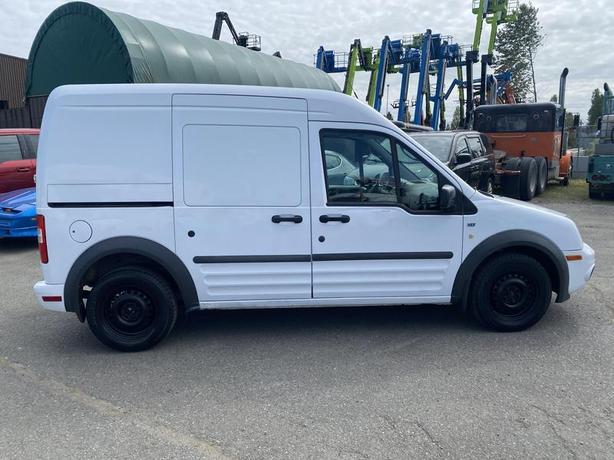 2013 Ford Transit Connect XLT Cargo Van With Rear Shelving image 6