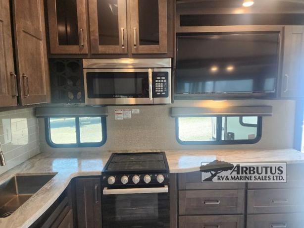 Used 2022 Grand Design Reflection 150 Series 260RD image 8