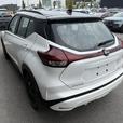 2024 Nissan Kicks SR thumbnail image 4