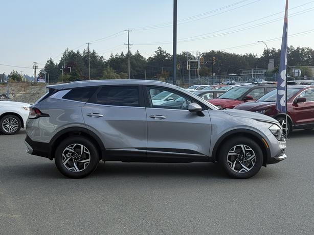 2024 Kia Sportage LX AWD - 17" Alloy Wheels & Remote Keyless Entry image 5