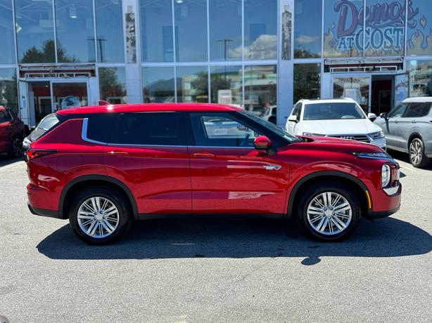 2025 Mitsubishi Outlander PHEV ES - No Accidents, Apple CarPlay, Android Auto image 5