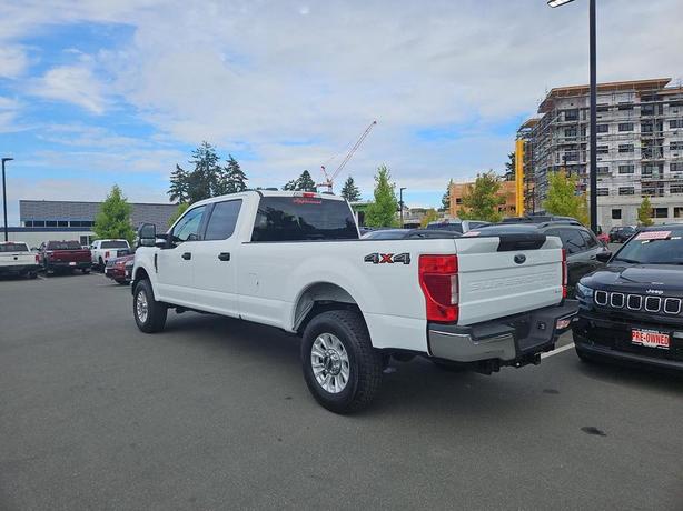 2022 Ford Super Duty F-350 SRW 4WD Standard Pickup | Bluetooth Connectivity | No image 4