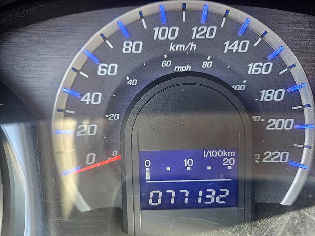 2013 Honda  Fit Sport image 6