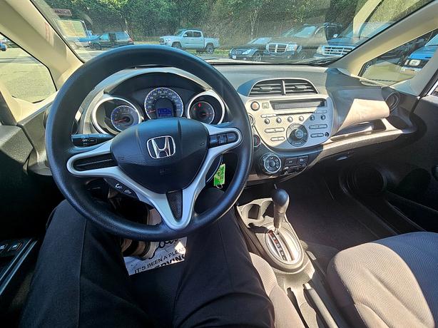 2013 Honda  Fit Sport image 7