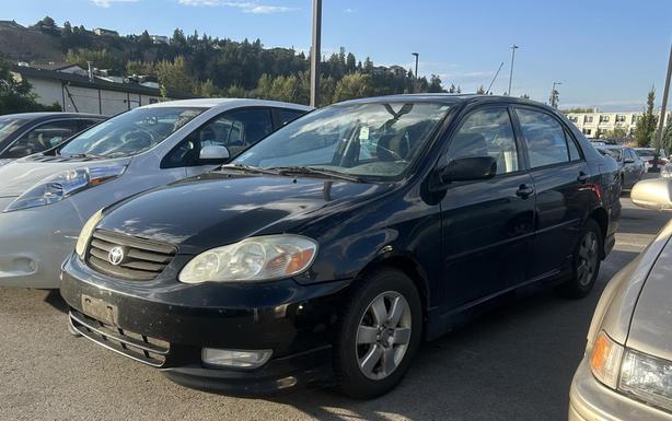 2004 Toyota Corolla CE image 1