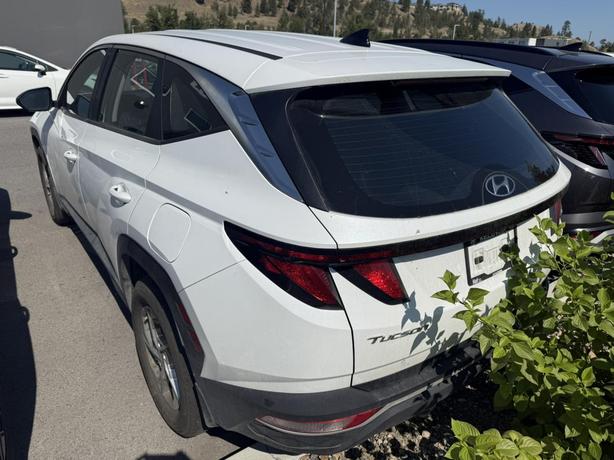 2022 Hyundai Tucson Essential image 3