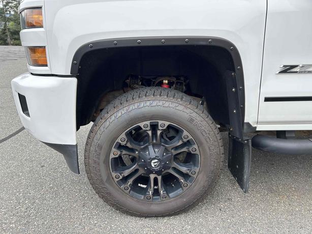 2019 Chevrolet Silverado 3500HD image 6