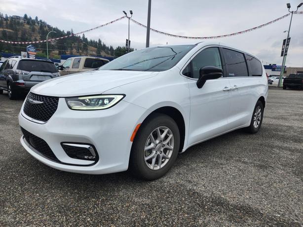 2024 Chrysler Pacifica Touring-L | Power Sliding Doors | Remote Start | Heated S image 1