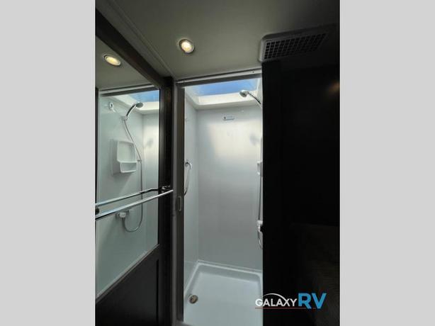 Used 2016 Triple E Unity 24TB image 8