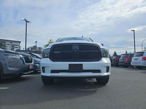 2023 RAM 1500 Classic Express 4x4 Crew Cab 5'7 Box | No Reported Accidents | Low image 2