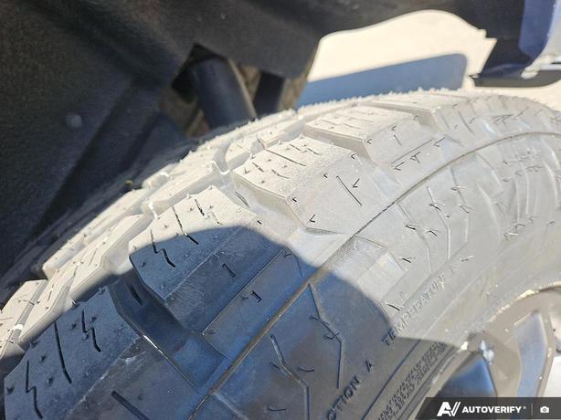 2022 Ford F-150 4WD Standard Pickup | Tow Hooks | Low Km's! image 7