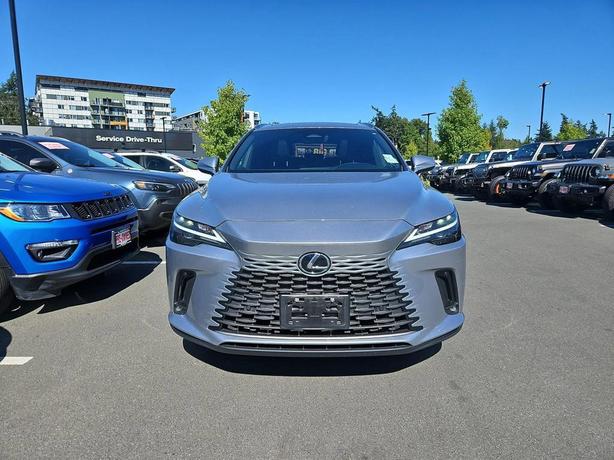 2023 Lexus RX RX 350h | No Reported Accidents! image 2