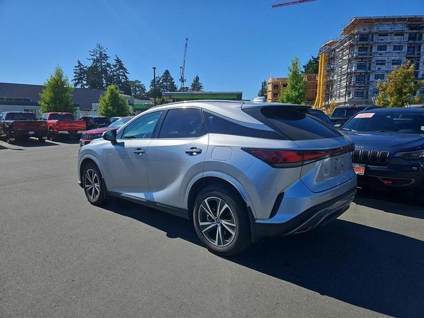 2023 Lexus RX RX 350h | No Reported Accidents! image 4