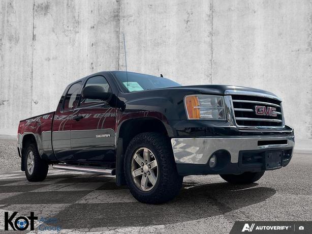 2013 GMC Sierra 1500 SLE | 40/20/40 Front Bench Seat | StabiliTrak | CD Player image 3