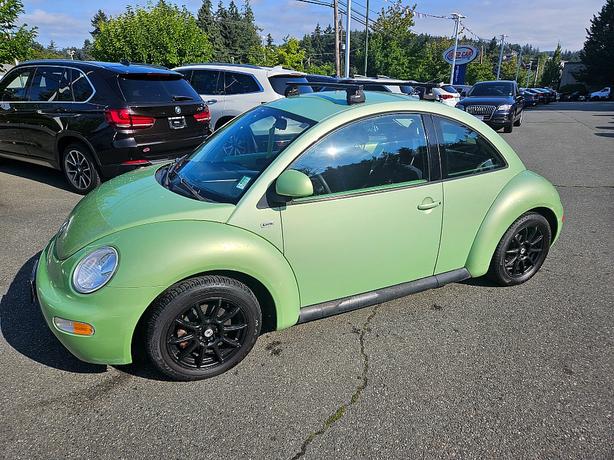 2000 Volkswagen  New Beetle GL image 3