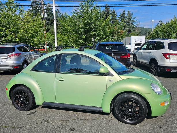 2000 Volkswagen  New Beetle GL image 8
