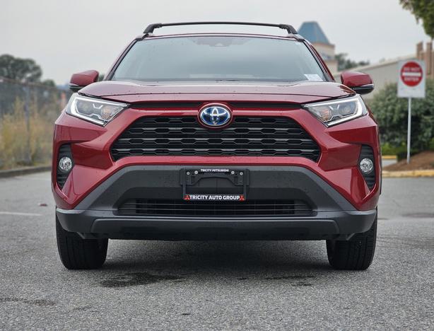 2021 Toyota RAV4 Hybrid XSE AWD image 2