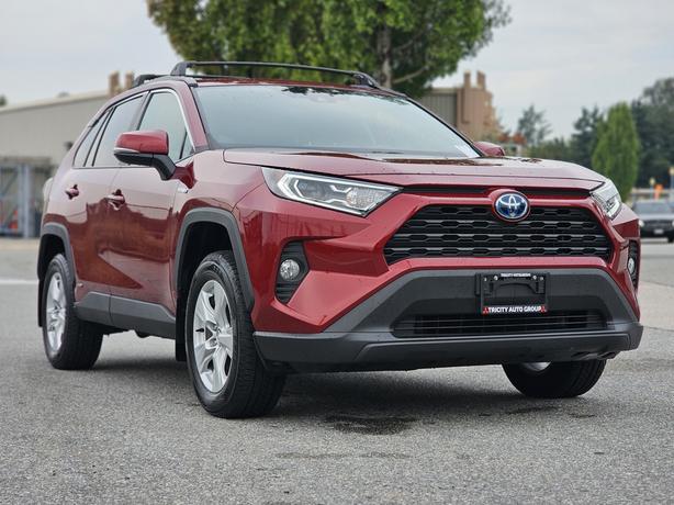 2021 Toyota RAV4 Hybrid XSE AWD image 3