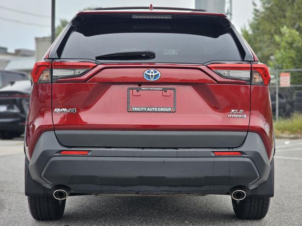 2021 Toyota RAV4 Hybrid XSE AWD image 6