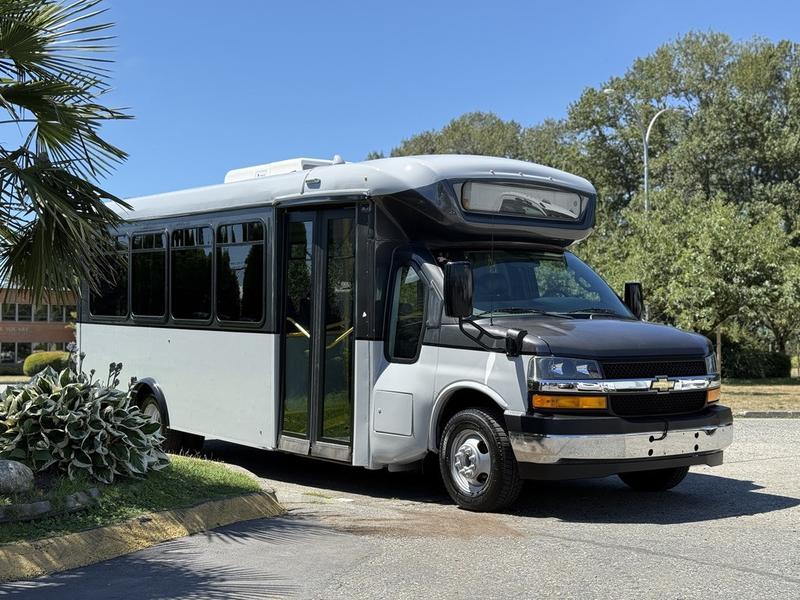 2019 Chevrolet Express 4500 22-Passenger Wheelchair Accessible Bus display photo