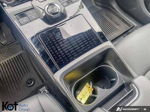 2023 Subaru Solterra Luxury Package FULLY ELECTRIC! NAVIGATION! HEATED SEATS! PO image 6