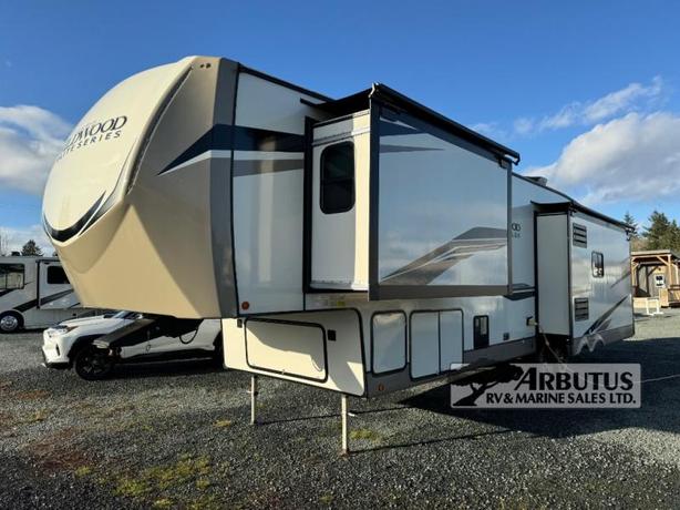 Used 2022 Forest River RV Wildwood Heritage Glen Elite Series 34RL image 3