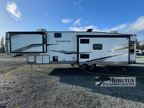 Used 2022 Forest River RV Wildwood Heritage Glen Elite Series 34RL image 4