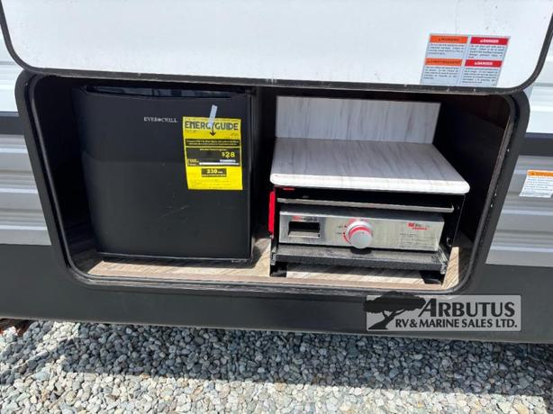 Used 2021 Forest River RV Wildwood X-Lite 243BHXL image 5