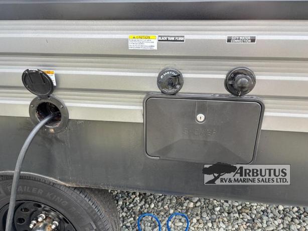 Used 2021 Forest River RV Wildwood X-Lite 243BHXL image 6